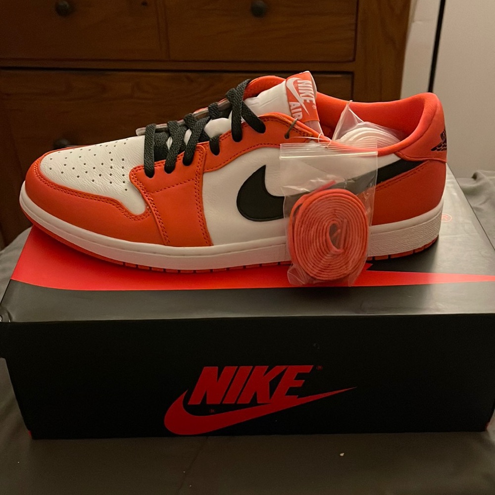 AIR JORDAN 1 LOW OG STARFISH “SHATTERED BACKBOARD” DS